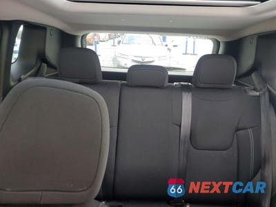 Zdjęcie 10 z 14 samochodu: 2023 JEEP RENEGADE ALTITUDE VIN:ZACNJDE18PPP29361 - miniatura