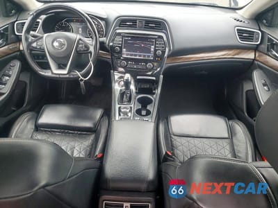 Zdjęcie 8 z 12 samochodu: 2017 NISSAN MAXIMA PLATINUM VIN:1N4AA6AP1HC401279 - miniatura