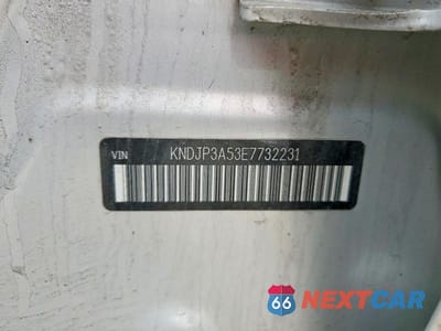 Zdjęcie 13 z 13 samochodu: 2014 KIA SOUL + VIN:KNDJP3A53E7732231 - miniatura