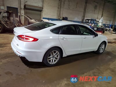 Trzecie zdjęcie samochodu z tyłu: 2019 FORD FUSION SE VIN:3FA6P0LU7KR181532 - miniatura