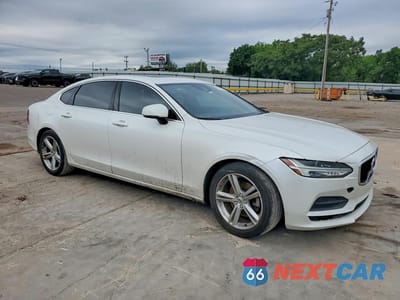 Czwarte zdjęcie samochodu z boku: 2018 VOLVO S90 T5 MOMENTUM VIN:LVY982AK2JP039234 - miniatura
