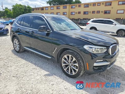 Czwarte zdjęcie samochodu z boku: 2019 BMW X3 XDRIVE30I VIN:5UXTR9C55KLE21309 - miniatura