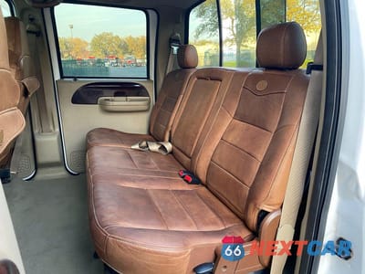 Zdjęcie 6 z 10 samochodu: 2005 FORD F250 SUPER DUTY VIN:1FTSW215X5EB64217 - miniatura