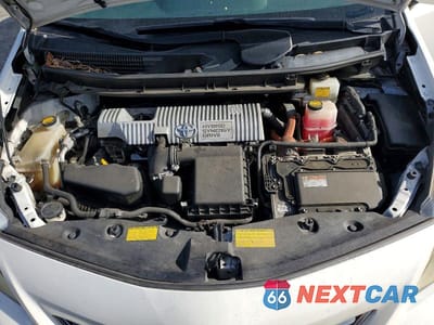Zdjęcie 11 z 12 samochodu: 2013 TOYOTA PRIUS V THREE VIN:JTDZN3EU9D3268863 - miniatura