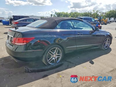Trzecie zdjęcie samochodu z tyłu: 2014 MERCEDES-BENZ E 350 VIN:WDDKK5KF4EF239854 - miniatura