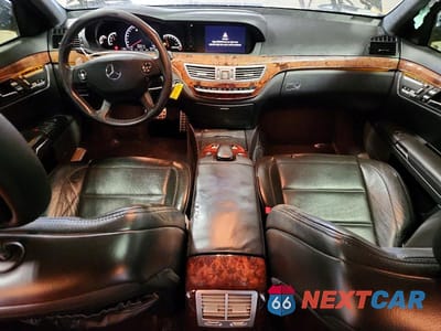 Zdjęcie 8 z 12 samochodu: 2008 MERCEDES-BENZ S 63 AMG VIN:WDDNG77XX8A172612 - miniatura
