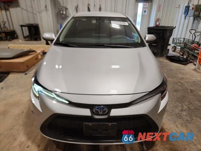 Piąte zdjęcie samochodu w środku: 2020 TOYOTA COROLLA LE VIN:JTDEBRBEXLJ007422 - miniatura