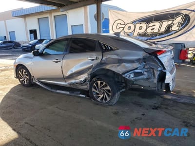 Drugie zdjęcie samochodu z przodu: 2017 HONDA CIVIC EX VIN:2HGFC2F7XHH555886 - miniatura