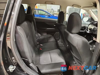 Zdjęcie 11 z 14 samochodu: 2017 MITSUBISHI OUTLANDER ES VIN:JA4AD2A30HZ042988 - miniatura