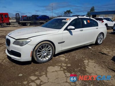 2013 BMW 740 LXI WBAYF4C54DD281523 - główne zdjęcie licytacji z USA - miniatura