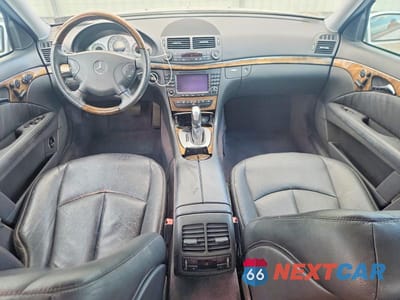 Zdjęcie 8 z 12 samochodu: 2005 MERCEDES-BENZ E 500 VIN:WDBUF70JX5A630271 - miniatura