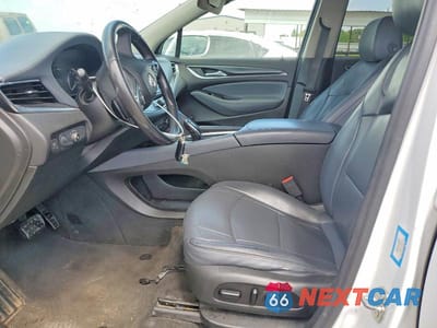 Zdjęcie 7 z 13 samochodu: 2020 BUICK ENCLAVE ESSENCE VIN:5GAERBKW5LJ119459 - miniatura