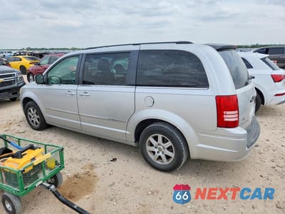 Drugie zdjęcie samochodu z przodu: 2010 CHRYSLER TOWN & COUNTRY TOURING VIN:2A4RR5D11AR460346 - miniatura