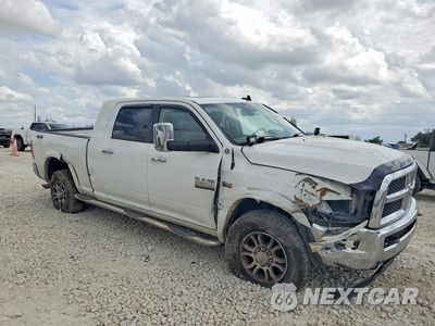Czwarte zdjęcie samochodu z boku: 2015 RAM 2500 LARAMIE VIN:3C6UR5NJ6FG605447 - miniatura