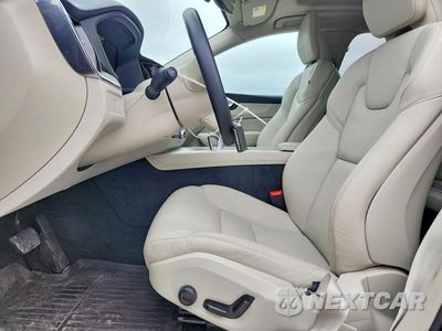Zdjęcie 7 z 14 samochodu: 2025 VOLVO XC60 PLUS VIN:YV4M12RCXS1208968 - miniatura