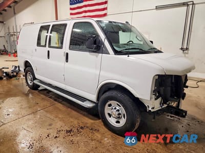 Czwarte zdjęcie samochodu z boku: 2025 CHEV EXPRESS G2500 VIN:1GCWGAFP1S1177847 - miniatura