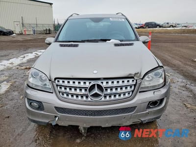 Piąte zdjęcie samochodu w środku: 2008 MERCEDES-BENZ ML 550 VIN:4JGBB72E68A411117 - miniatura
