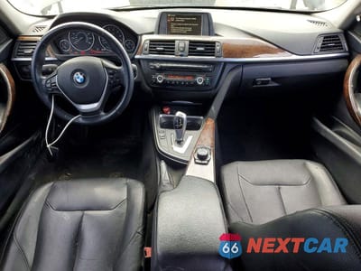Zdjęcie 8 z 12 samochodu: 2014 BMW 328 I SULEV VIN:WBA3C1G56ENR50026 - miniatura