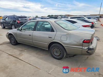 Drugie zdjęcie samochodu z przodu: 1998 TOYOTA CAMRY LE VIN:JT2BG22K1W0187135 - miniatura