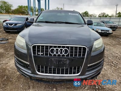 Piąte zdjęcie samochodu w środku: 2012 AUDI Q7 PREMIUM PLUS VIN:WA1LGAFE6CD010220 - miniatura