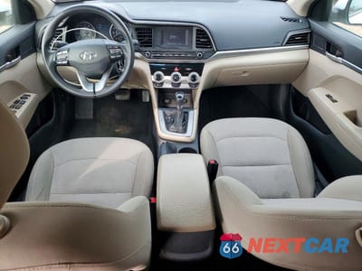 Zdjęcie 8 z 12 samochodu: 2019 HYUNDAI ELANTRA SE VIN:5NPD74LF0KH400456 - miniatura