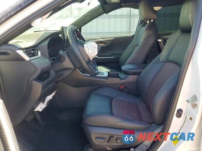 Zdjęcie 7 z 14 samochodu: 2024 TOYOTA RAV4 PRIME XSE VIN:JTMEB3FV8RD219637 - miniatura