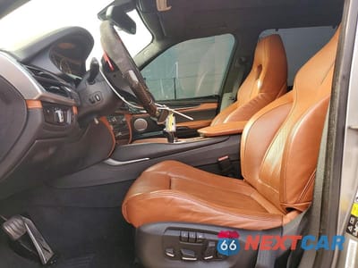 Zdjęcie 7 z 12 samochodu: 2016 BMW X5 M VIN:5YMKT6C53G0R77676 - miniatura