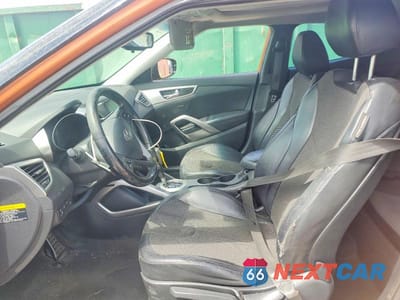 Zdjęcie 7 z 12 samochodu: 2012 HYUNDAI VELOSTER BASE VIN:KMHTC6AD0CU031931 - miniatura