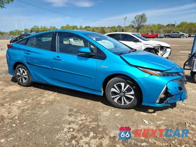 Czwarte zdjęcie samochodu z boku: 2017 TOYOTA PRIUS PRIME ADVANCED VIN:JTDKARFP6H3062673 - miniatura