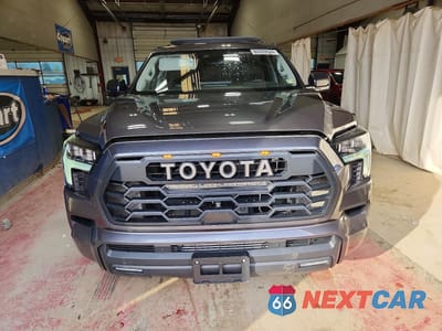 Piąte zdjęcie samochodu w środku: 2023 TOYOTA SEQUOIA TRD PRO VIN:7SVAAABA1PX015207 - miniatura
