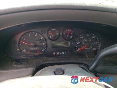 Zdjęcie 9 z 11 samochodu: 2006 FORD TAURUS SE VIN:1FAFP53U06A252387 - miniatura