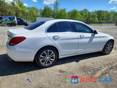 Trzecie zdjęcie samochodu z tyłu: 2015 MERCEDES-BENZ C 300 4MATIC VIN:55SWF4KB1FU049425 - miniatura