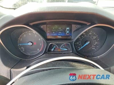 Zdjęcie 9 z 12 samochodu: 2016 FORD FOCUS SE VIN:1FADP3F23GL341205 - miniatura