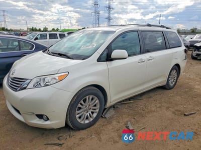 2017 TOYOTA SIENNA XLE 8-PASSENGER 5TDYZ3DC1HS816478 - główne zdjęcie licytacji z USA - miniatura