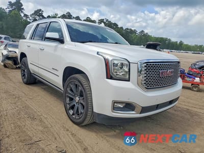 Czwarte zdjęcie samochodu z boku: 2017 GMC YUKON DENALI VIN:1GKS1CKJ5HR213163 - miniatura