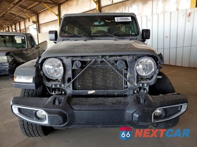 Piąte zdjęcie samochodu w środku: 2023 JEEP WRANGLER SAHARA VIN:1C4HJXEN4PW668761 - miniatura