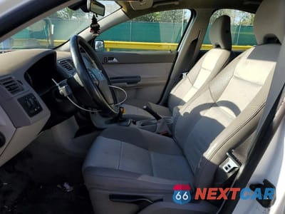 Zdjęcie 7 z 12 samochodu: 2005 VOLVO S40 2.4I VIN:YV1MS382552049610 - miniatura