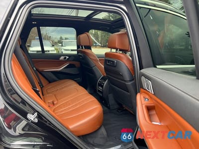 Zdjęcie 6 z 10 samochodu: 2019 BMW X5 XDRIVE40I VIN:5UXCR6C51KLL11708 - miniatura