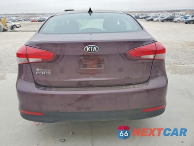 Zdjęcie 6 z 13 samochodu: 2018 KIA FORTE LX VIN:3KPFK4A79JE269906 - miniatura