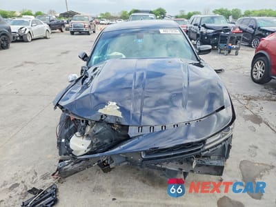 Piąte zdjęcie samochodu w środku: 2017 DODGE CHARGER SXT VIN:2C3CDXHG2HH510101 - miniatura