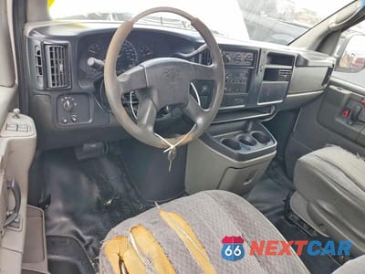 Zdjęcie 8 z 13 samochodu: 2007 CHEVROLET EXPRESS G1500 VIN:1GCFH15Z971202775 - miniatura