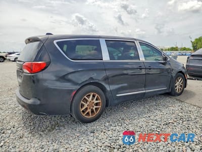 Trzecie zdjęcie samochodu z tyłu: 2017 CHRYSLER PACIFICA LX VIN:2C4RC1CG6HR594060 - miniatura