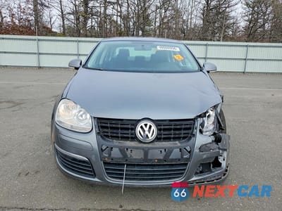 Piąte zdjęcie samochodu w środku: 2010 VOLKSWAGEN JETTA SE VIN:3VWRZ7AJ5AM035092 - miniatura