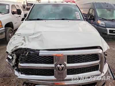 Zdjęcie 11 z 12 samochodu: 2018 RAM 3500 ST VIN:3C63R3CL7JG239303 - miniatura