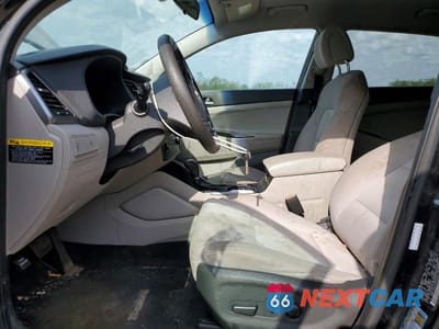 Zdjęcie 7 z 13 samochodu: 2017 HYUNDAI TUCSON SE VIN:KM8J33A47HU466992 - miniatura