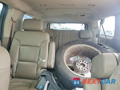 Zdjęcie 10 z 13 samochodu: 2016 CHEVROLET SUBURBAN K1500 LT VIN:1GNSKHKC0GR108902 - miniatura