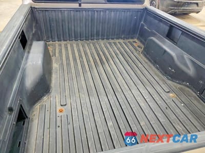 Zdjęcie 10 z 12 samochodu: 2005 TOYOTA TACOMA BASE VIN:5TENX22N55Z134743 - miniatura