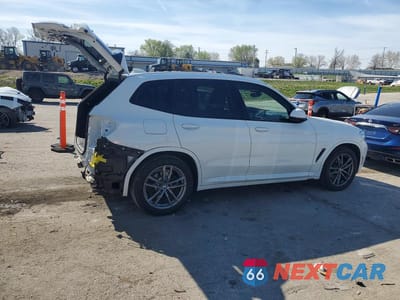 Trzecie zdjęcie samochodu z tyłu: 2019 BMW X3 VIN:5UXTR9C50KLR10911 - miniatura
