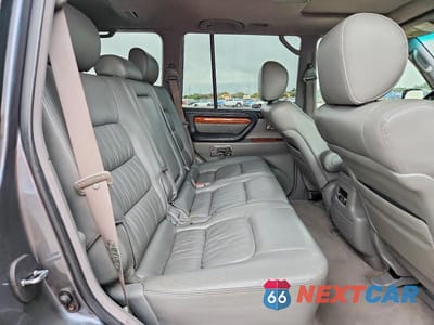 Zdjęcie 11 z 13 samochodu: 2004 LEXUS LX 470 VIN:JTJHT00W943547090 - miniatura