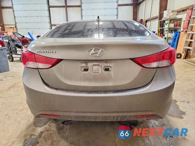 Zdjęcie 6 z 12 samochodu: 2013 HYUNDAI ELANTRA GLS VIN:5NPDH4AE1DH423092 - miniatura